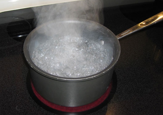 does hot water freeze faster than cold water