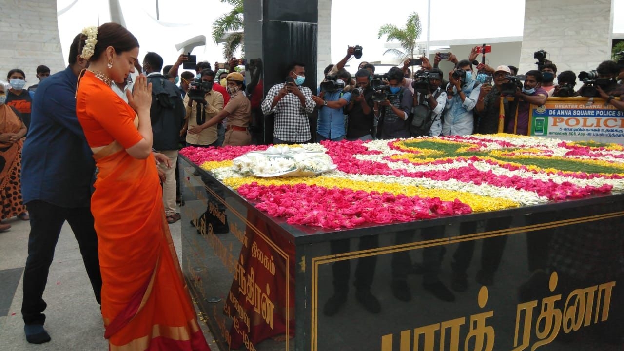 multiplex theatre owners decision kangana news latest  multiplex theatre owners thalaivi news update  kangana ranaut paid tribute jayalalitha news  kangana ranaut jayalalitha memorial marina beach news  തലൈവി സ്‌മാരകം കങ്കണ റണൗട്ട് വാർത്ത  കങ്കണ റണൗട്ട് പുഷ്‌പാർച്ചന തലൈവി വാർത്ത  പുഷ്‌പാർച്ചന കങ്കണ ചെന്നൈ മറീന ബീച്ച് വാർത്ത  മൾട്ടിപ്ലക്‌സ് തിയേറ്റർ കങ്കണ വാർത്ത