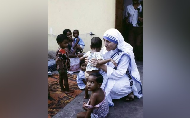 Mother Teresa  Mother Teresa death anniversary  death anniversary  life history of mother teresa  mother teresa life  அன்னை தெரசா  அன்னை தெரசாவின் நினைவு நாள்  நினைவு நாள்