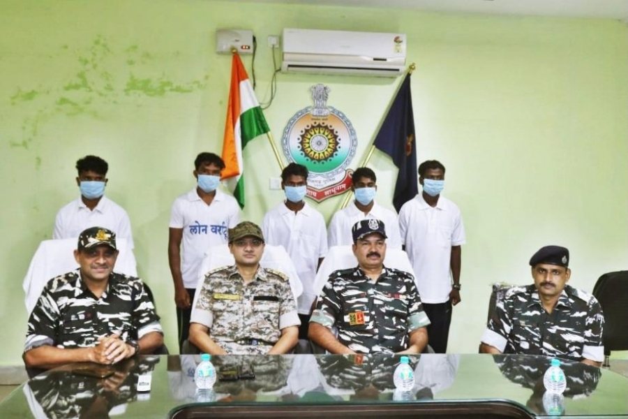 Five Maoists surrender to police