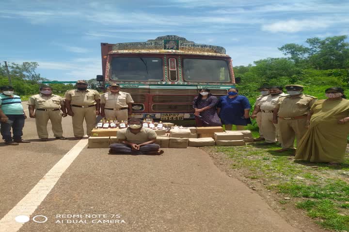 ಆರೋಪಿ ಸಹಿತ ಮದ್ಯ ವಶಕ್ಕೆ