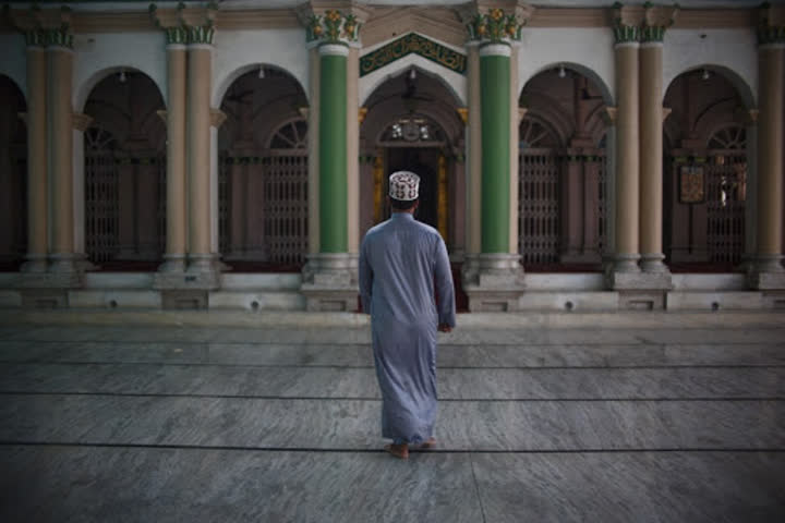 No Friday prayers at Asafi mosque in Lucknow, declares cleric