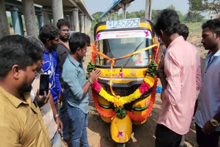 சென்னையில் பொதுமக்களுக்காக ஆட்டோவை இலவசமாக வழங்கிய நடிகர் பாலா