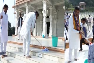 Dharmendra Pradhan cleaned Jagannath temple