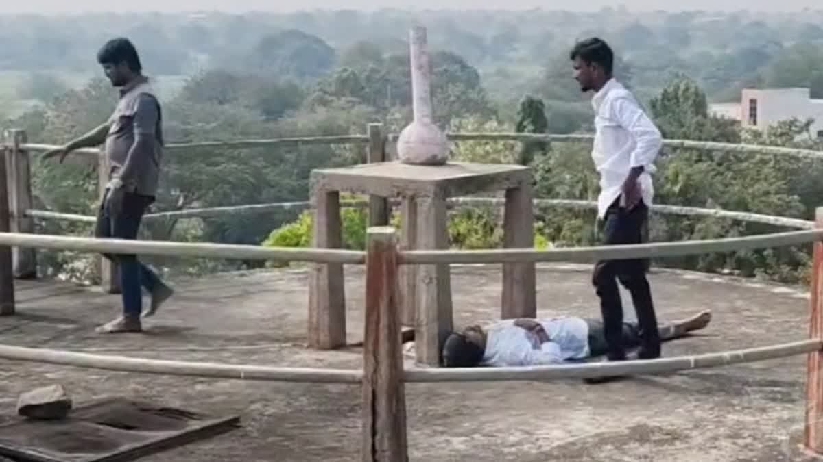 Santosh Deshmukh Murder Case: Dhananjay Deshmukh's 'Sholay Style' Protest From Water Tank