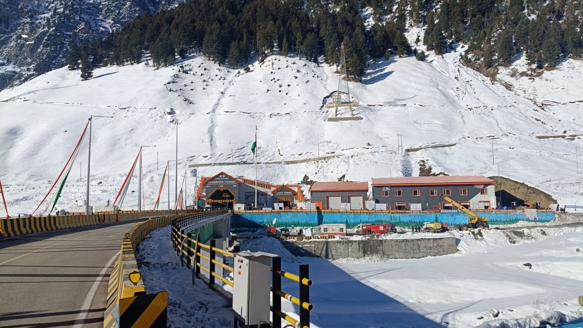 Z Morh tunnel in Jammu Kashmir