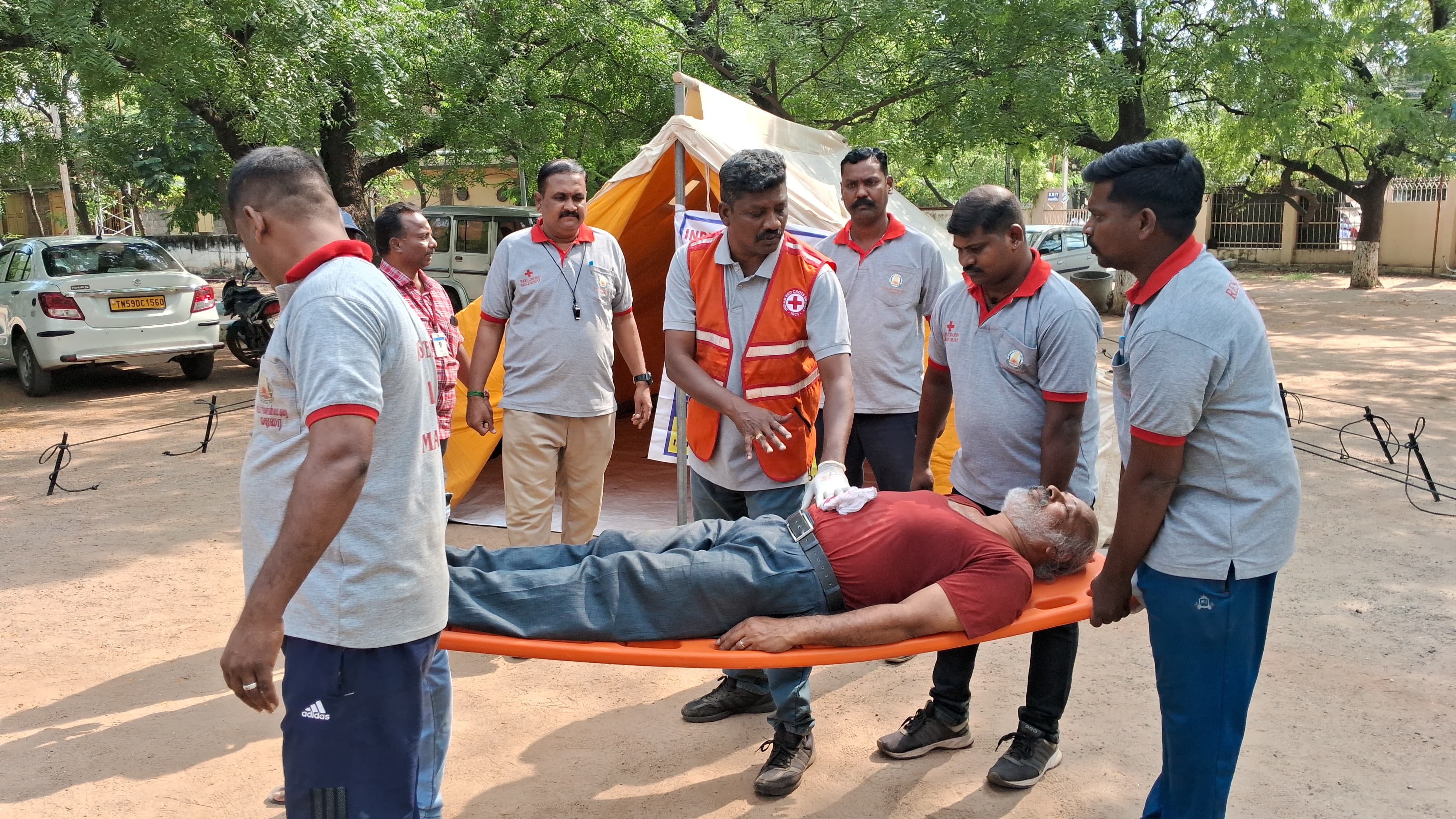 செஞ்சிலுவை சங்க உறுப்பினர்களுக்கு பயிற்சி