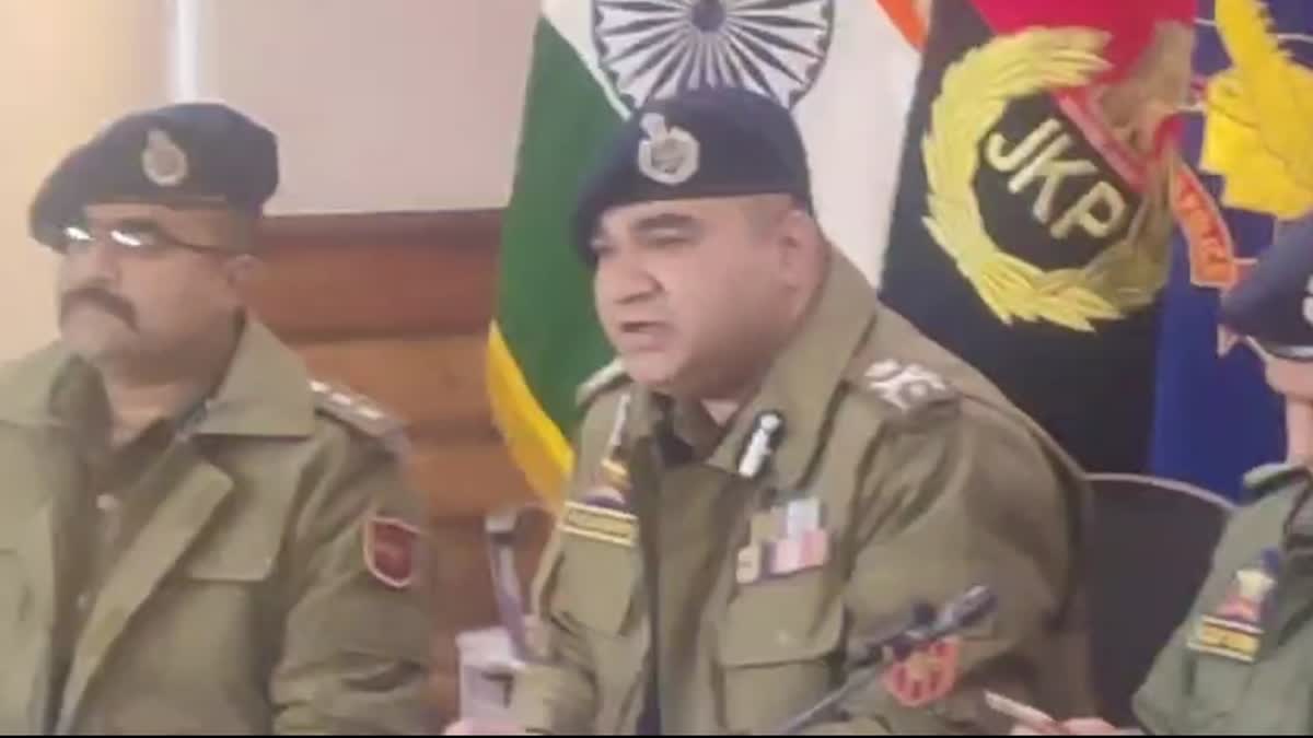 IGP Kashmir IGP V K Birdi addressing a presser in Srinagar over killing of Punjab residents