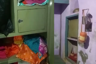 Thieves targeted two houses in Dholpur