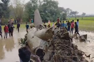 Hawk Aircraft Accident  Flight Accident In Bengal  വ്യോമസേന വിമാനം തകര്‍ന്നു  ഹോക്ക് ട്രെയിനര്‍ വിമാനം തകര്‍ന്നു  ഹോക്ക് ട്രെയിനര്‍ വിമാനാപകടം