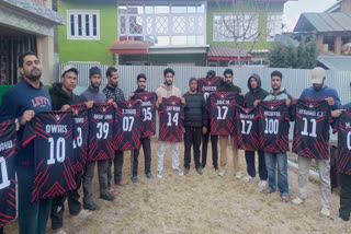 Local sponsor distrubuted Uniform among players in tral
