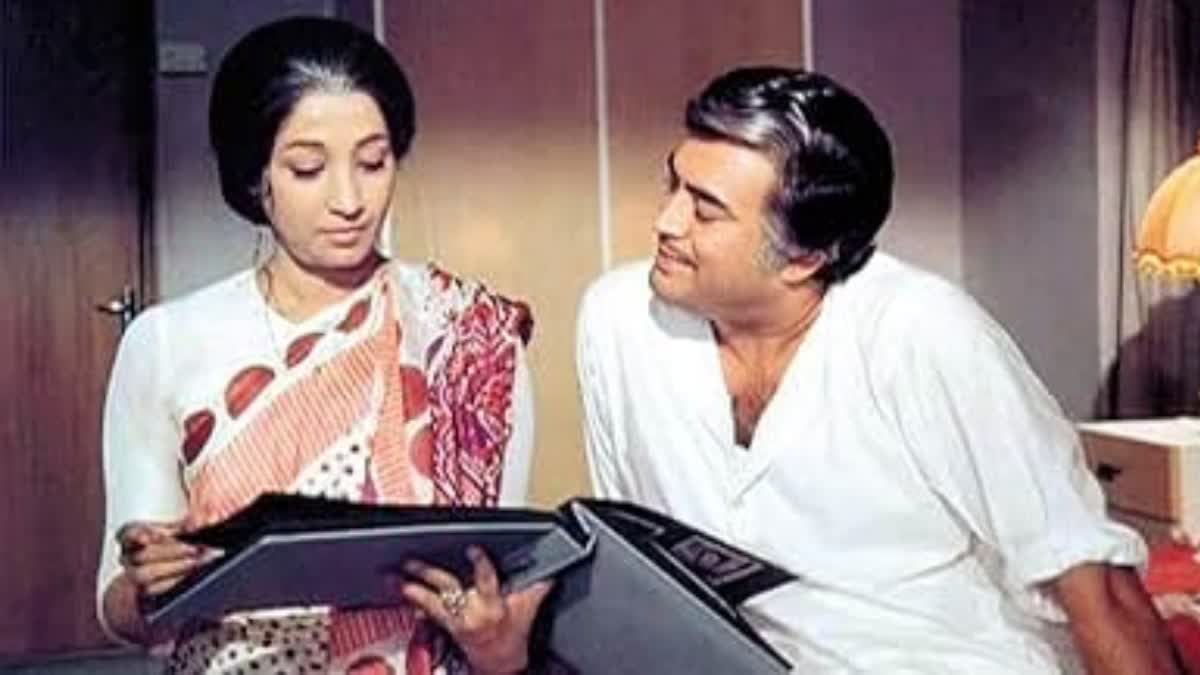 Sanjeev Kumar and Suchitra Sen