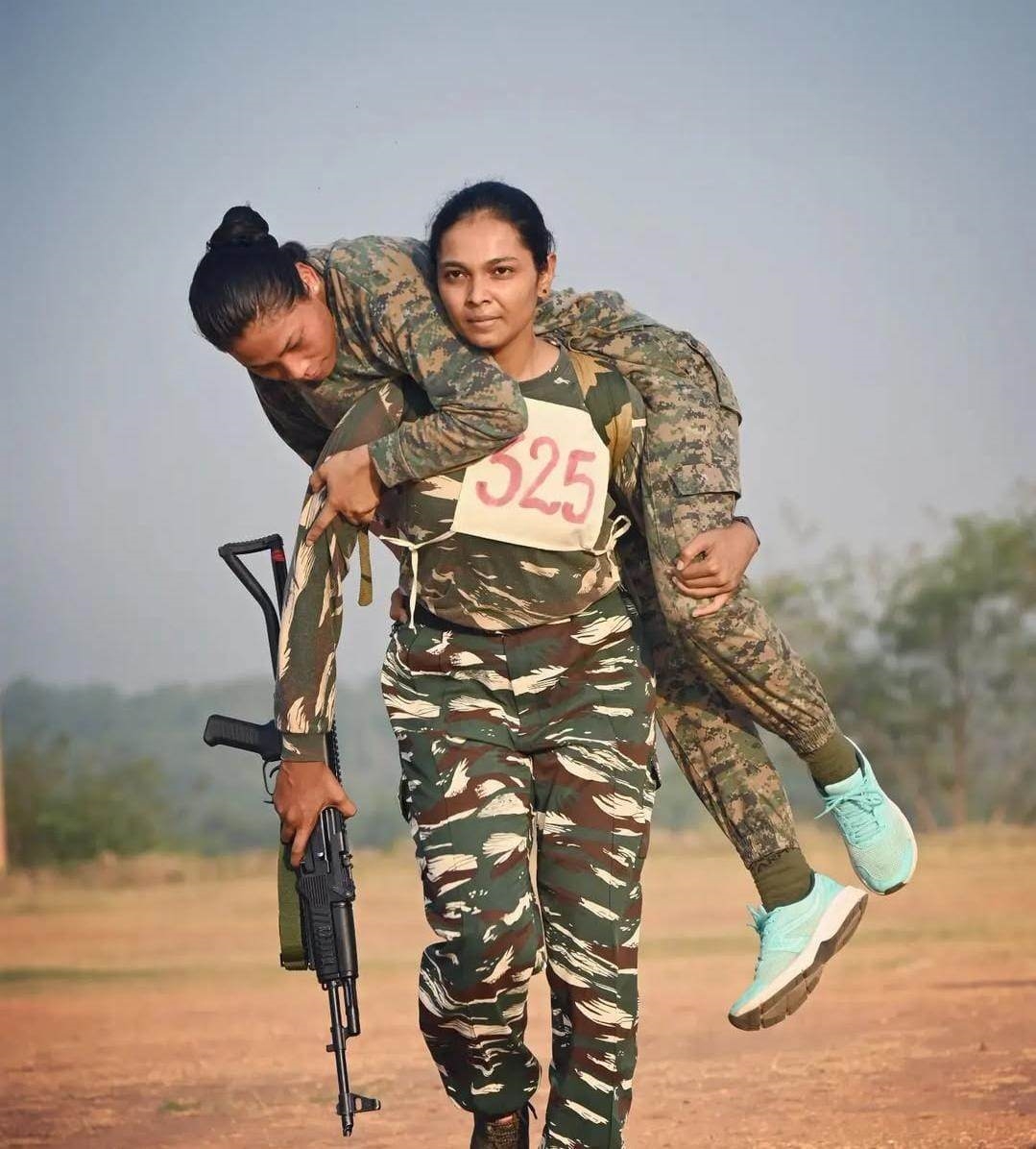 CRPF OFFICERS GET MARRIED AT RASHTRAPATI BHAVAN, HISTORIC WEDDING