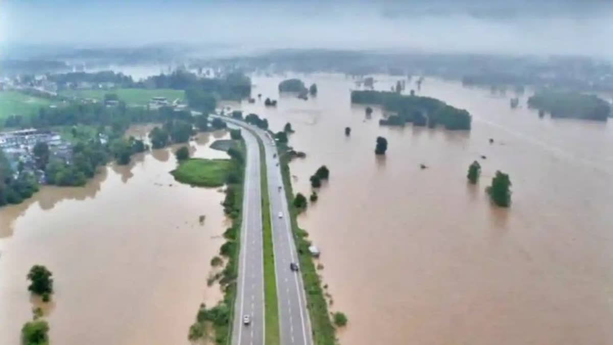 late arrived Northern Winter storms in India rise flood risk