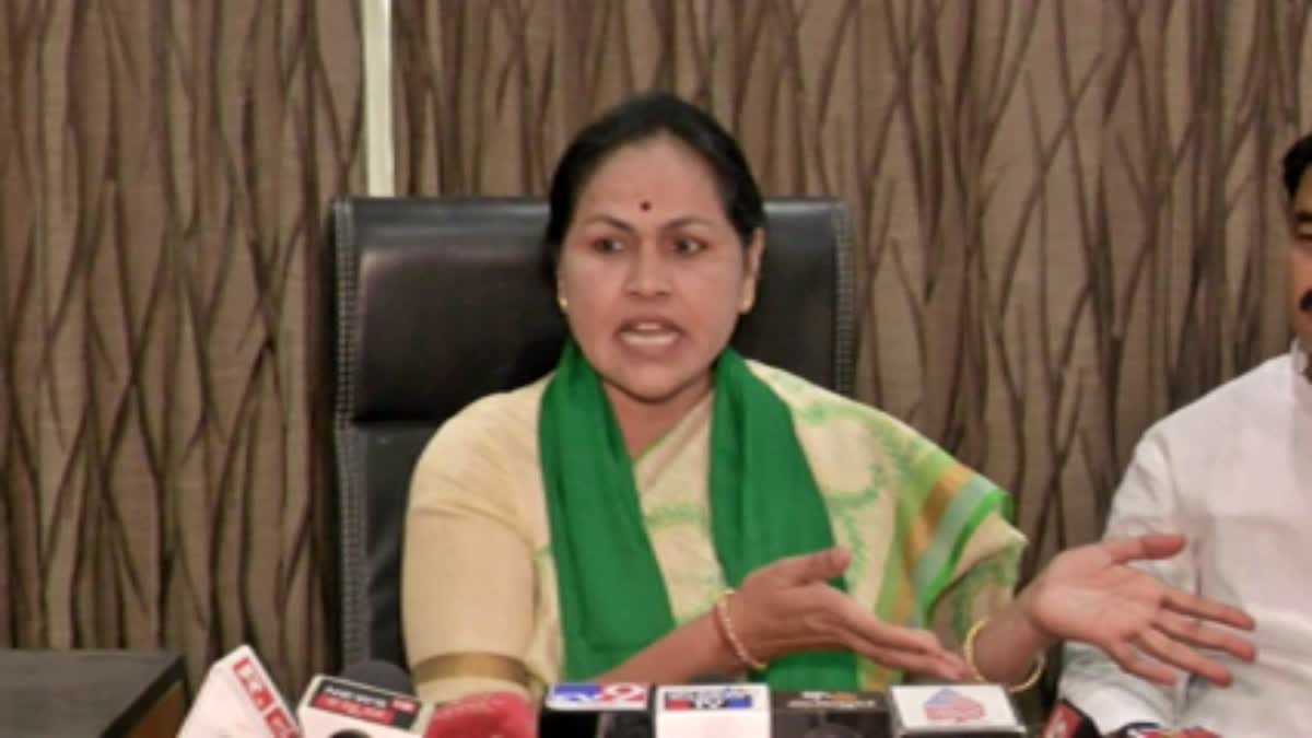 nion Minister Shobha Karandlaje  Vijayapura