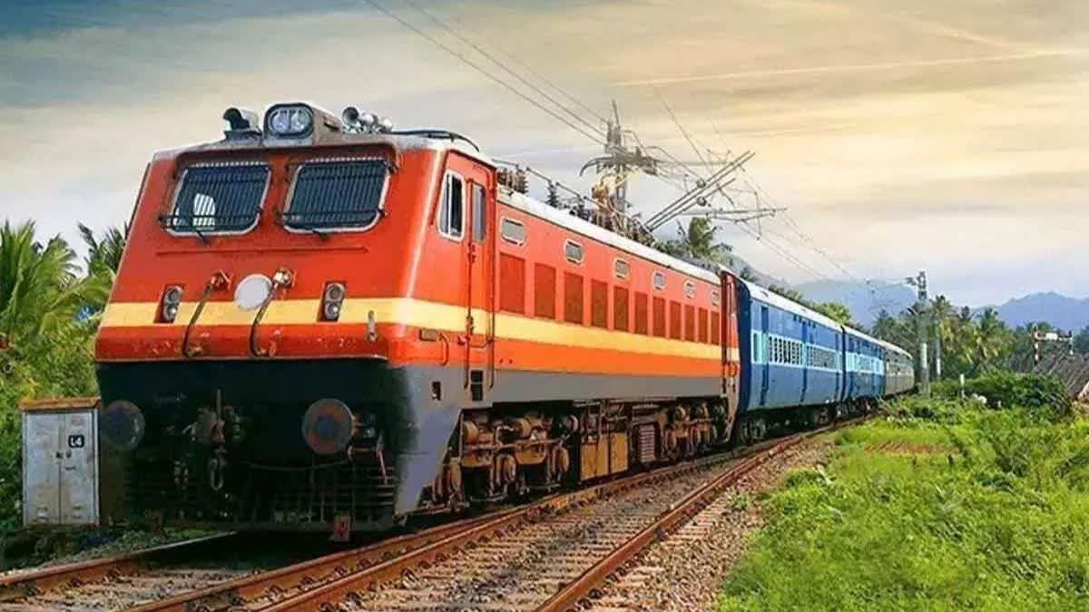 Holi special train