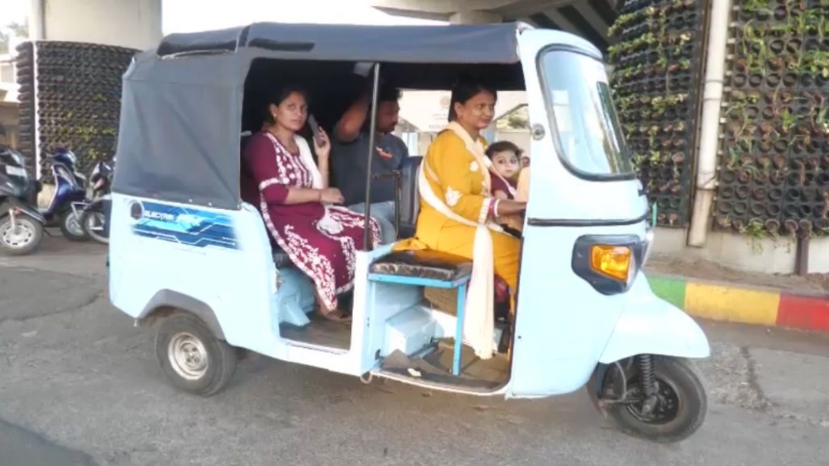 Surat female Auto driver