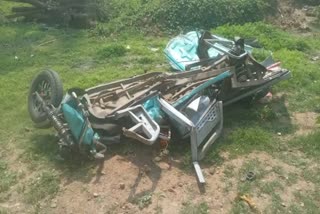 Electric Rickshaw  West Bengal accident  Dumper Hits Electric Rickshaw  Seven Killed in accident