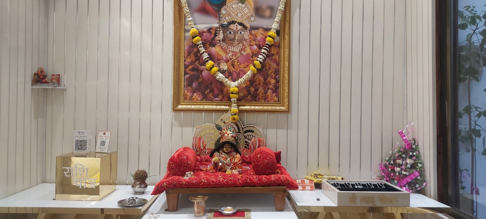 Jabalpur Laddu Gopal Bhagwan Run Sweet Shop