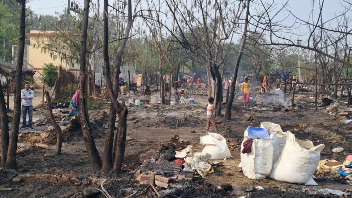hundreds of slums were burnt to ashes due to the terrible fire in the rail coach factory of Kapurthala