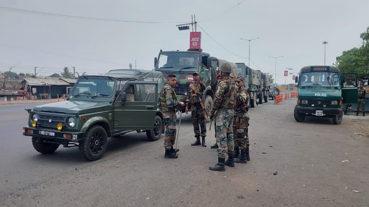 مرشد آباد اور آس پاس کے علاقوں میں مرکزی فورسز کی کل 8 کمپنیاں یا تقریباً 800 جوان تعینات ہیں۔