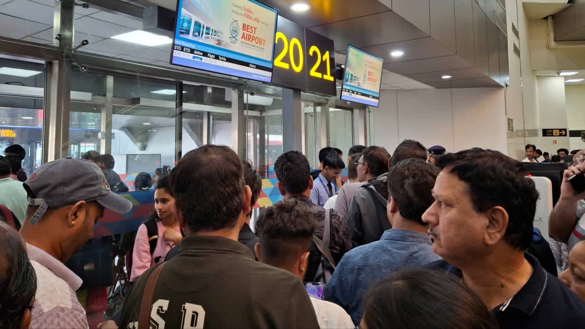 इंदिरा गांधी इंटरनेशनल एयरपोर्ट उड़ानें लेट
