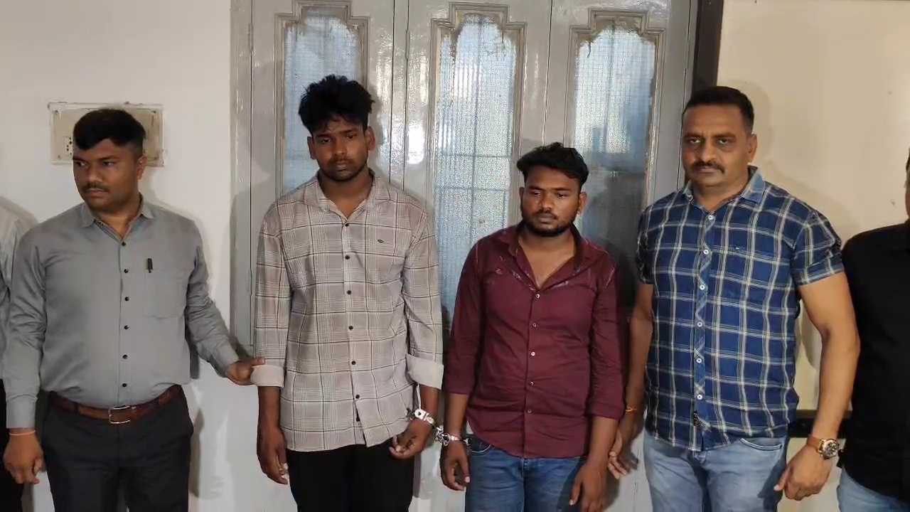 Odisha youths Smuggling ganja in Surat