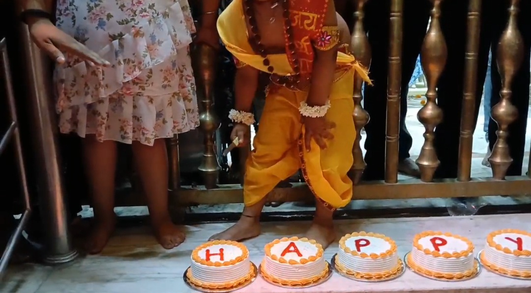 devotees celebrate hanuman jayanti