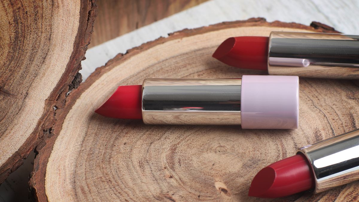 North Korea Nationwide Bans Red Lipsticks