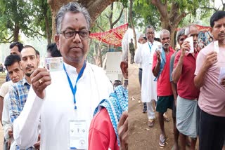 Kalicharan Munda casts his vote