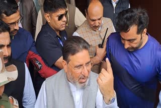 Apni Party President Altaf Bukhari shows his inked finger after casting vote for the Srinagar Lok Sabha seat on Monday May 13, 2024