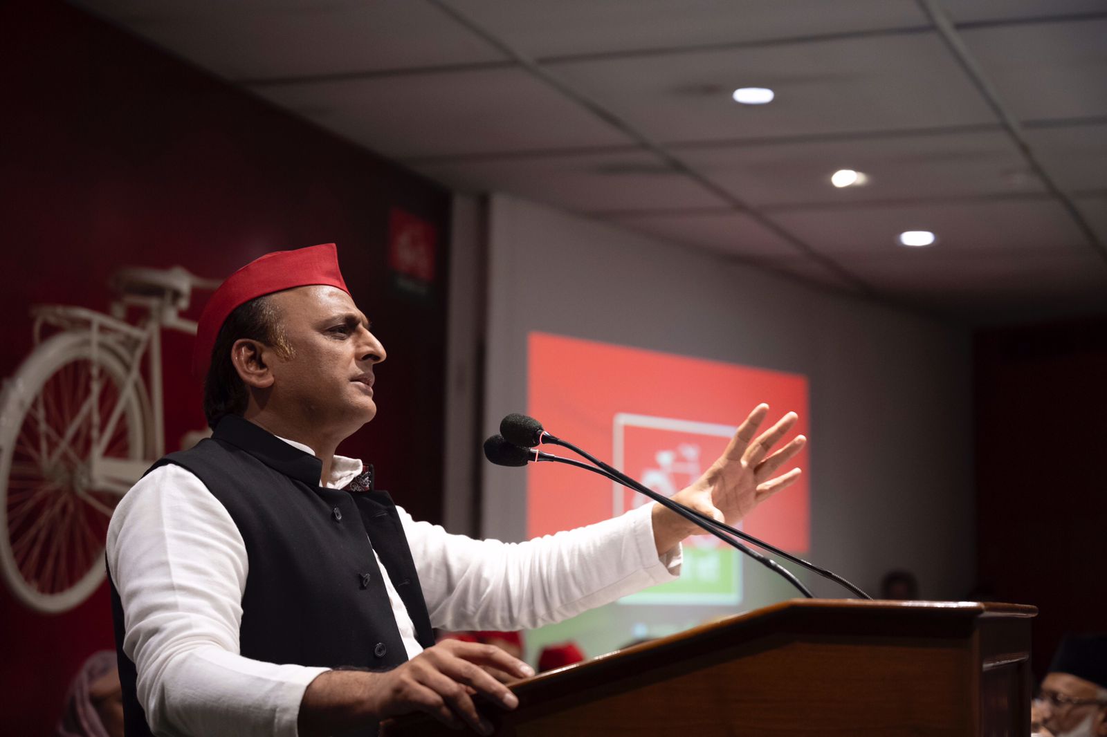 Dissatisfaction within Samajwadi Party leaders due to tickets change Lok Sabha Election 2024