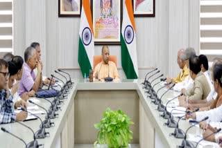 सीएम योगी ने की बैठक.