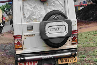 Bengal police who went to arrest an accused in Pakur were attacked