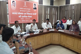 Minister Suresh Rawat
