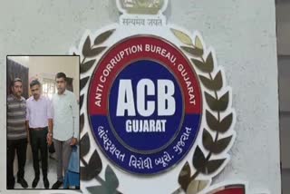 નવસારીમાં પોલીસ લાંચ લેતા રંગેહાથ ઝડપાઈ