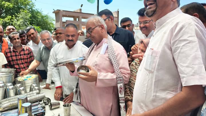 गांवों में हर पंचायत को मिलेगा बर्तन बैंक