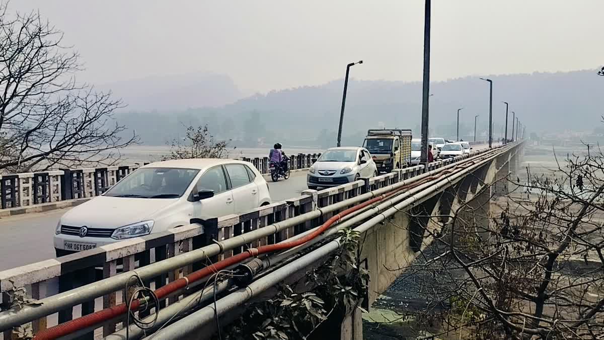 PAONTA KULHAL BRIDGE IN DANGER