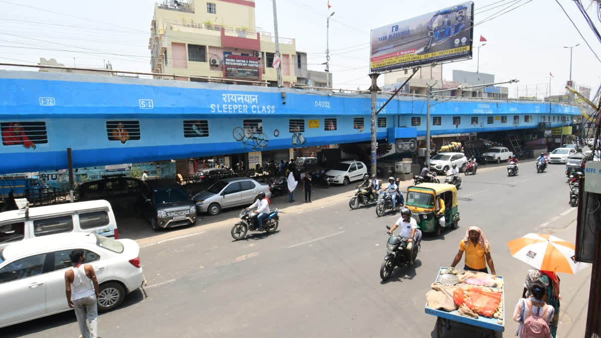 Train Painted On Chiraiyatad Bridge