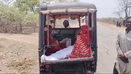 SATNA DEAD BODY CARRIED ON AUTO