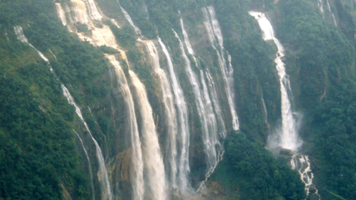 DANGEROUS WATERFALLS OF INDIA SHILLONG HONEYMOON SONAM AND RAJA RAJA RAGHUVANSHI MURDER CASE BEAUTIFUL WATERFALLS OF INDIA