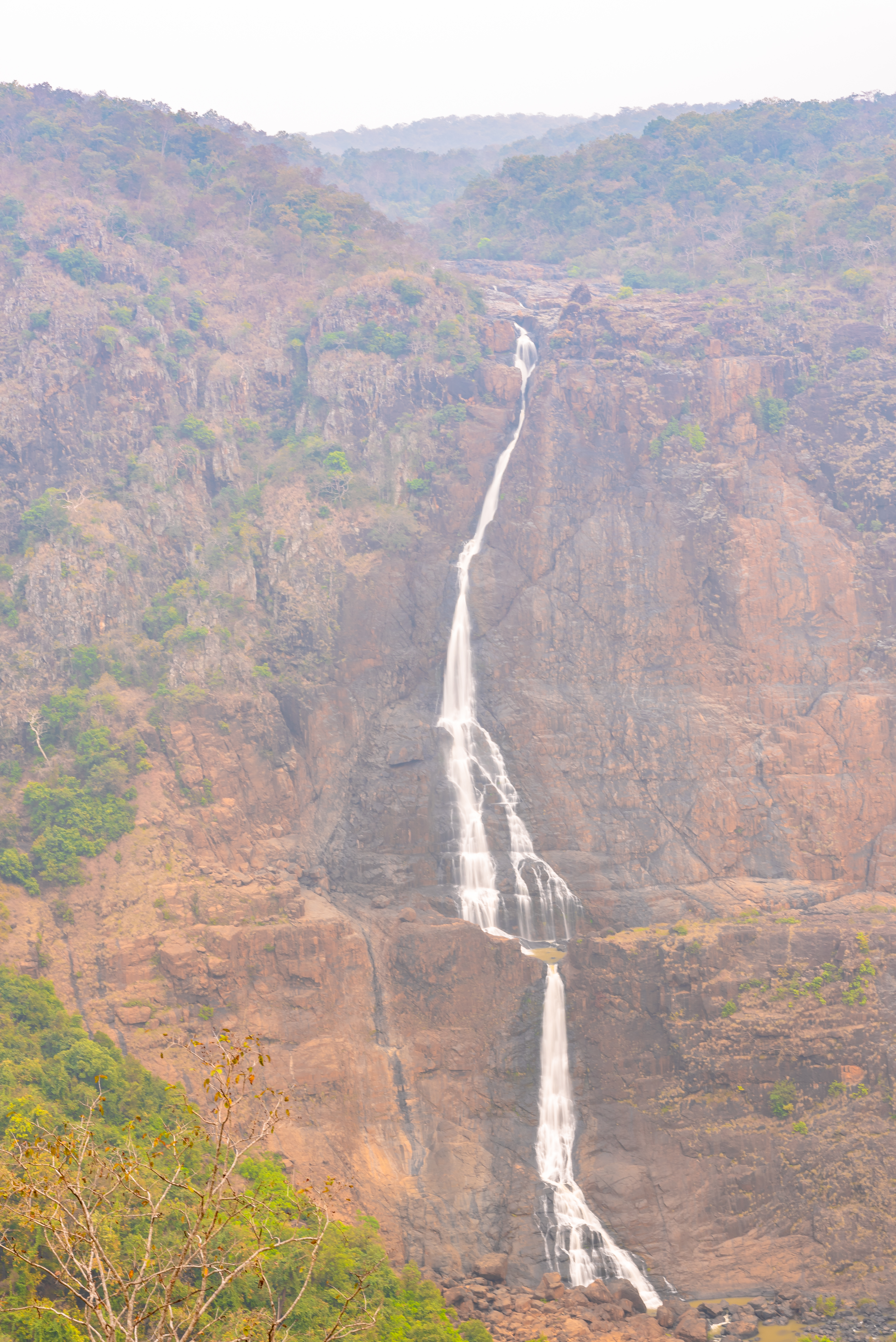DANGEROUS WATERFALLS OF INDIA SHILLONG HONEYMOON SONAM AND RAJA RAJA RAGHUVANSHI MURDER CASE BEAUTIFUL WATERFALLS OF INDIA