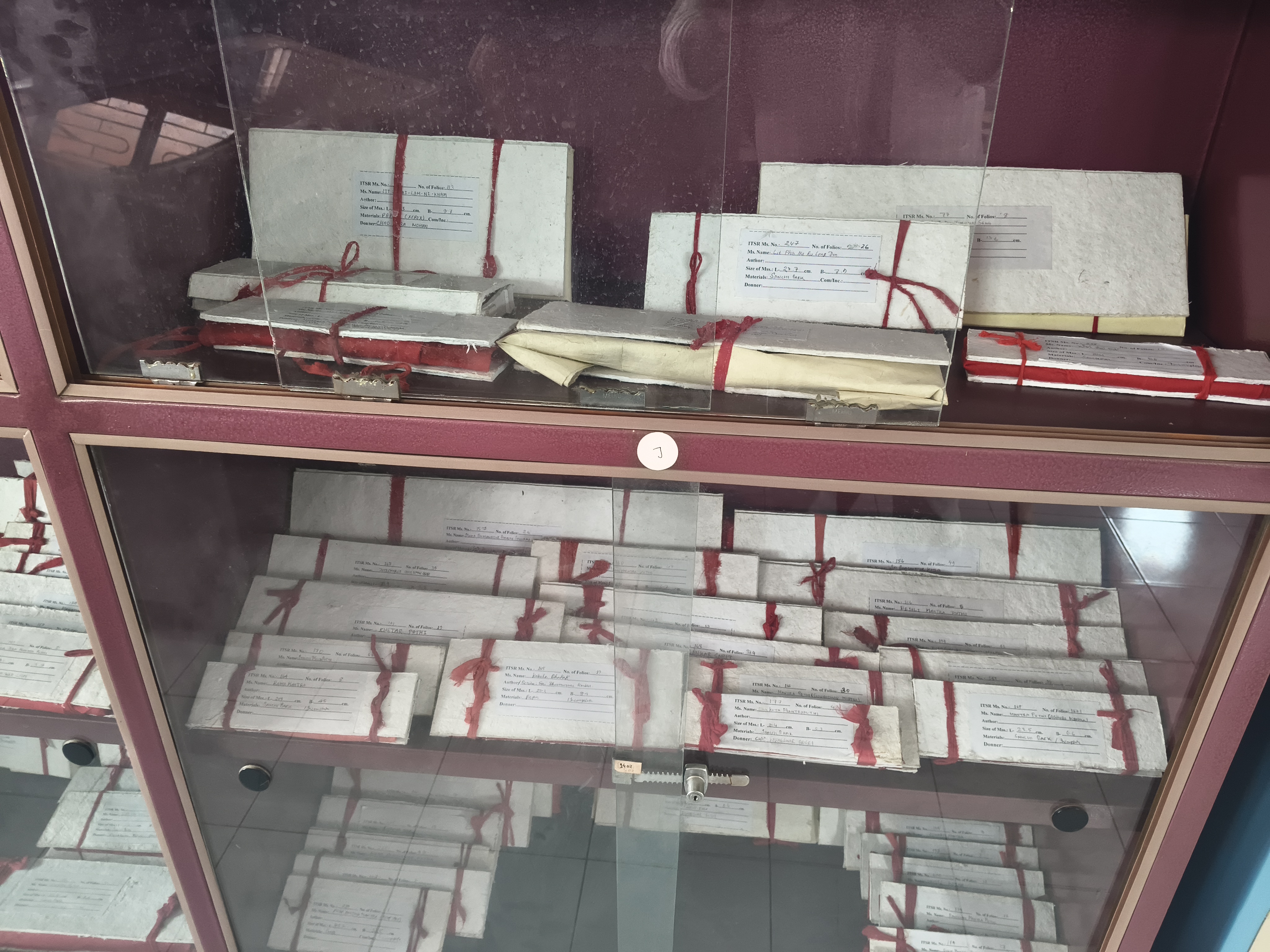 DIGITAL PRESERVATION OF HISTORICAL BOOK