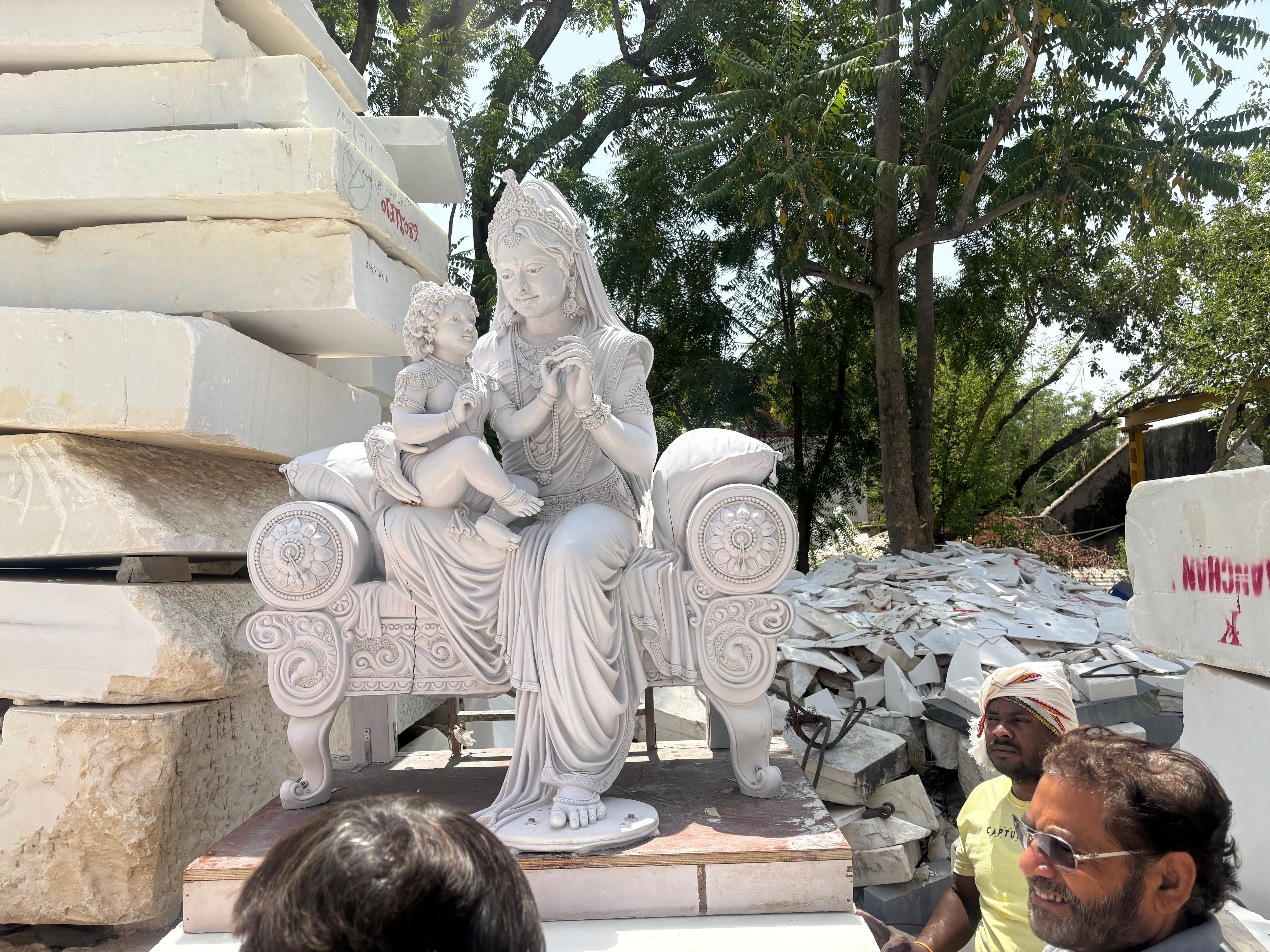 idol of mother kaushalya