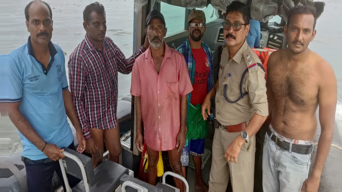 Fishing boat  Fishing boat Accident  Fishing boat overturned in Kochi  മത്സ്യബന്ധന വള്ളം മറിഞ്ഞു  കൊച്ചി  ഫോർട്ട് കൊച്ചി  Fort Kochi