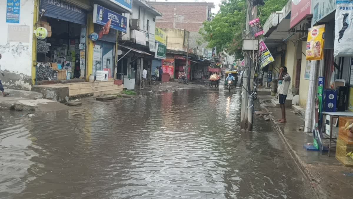 vwater-level-rising-continuously-in-yamuna-river-in-delhi