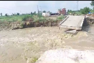 In Ludhiana, the fury of the Sutlej river and the old canal, 3 bridges were broken, water entered people's houses