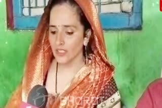 Pakistani woman  Pakistani woman enters India  latest updates  Seema Gulam Hyder  Indian Citizenship  India Pak Love  പബ്‌ജി കളി വഴി പ്രണയത്തില്‍  ഇന്ത്യ  അറസ്‌റ്റും ജാമ്യത്തിനും പിന്നാലെ  ഇന്ത്യയില്‍ തുടരാന്‍ ആഗ്രഹമെന്ന് സീമ  ഇന്ത്യന്‍ പൗരത്വത്തിനായി  സീമ ഗുലാം ഹൈദര്‍  പബ്‌ജി  ന്യൂഡല്‍ഹി  സീമ