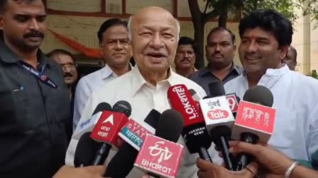 Sushilkumar Shinde On Award