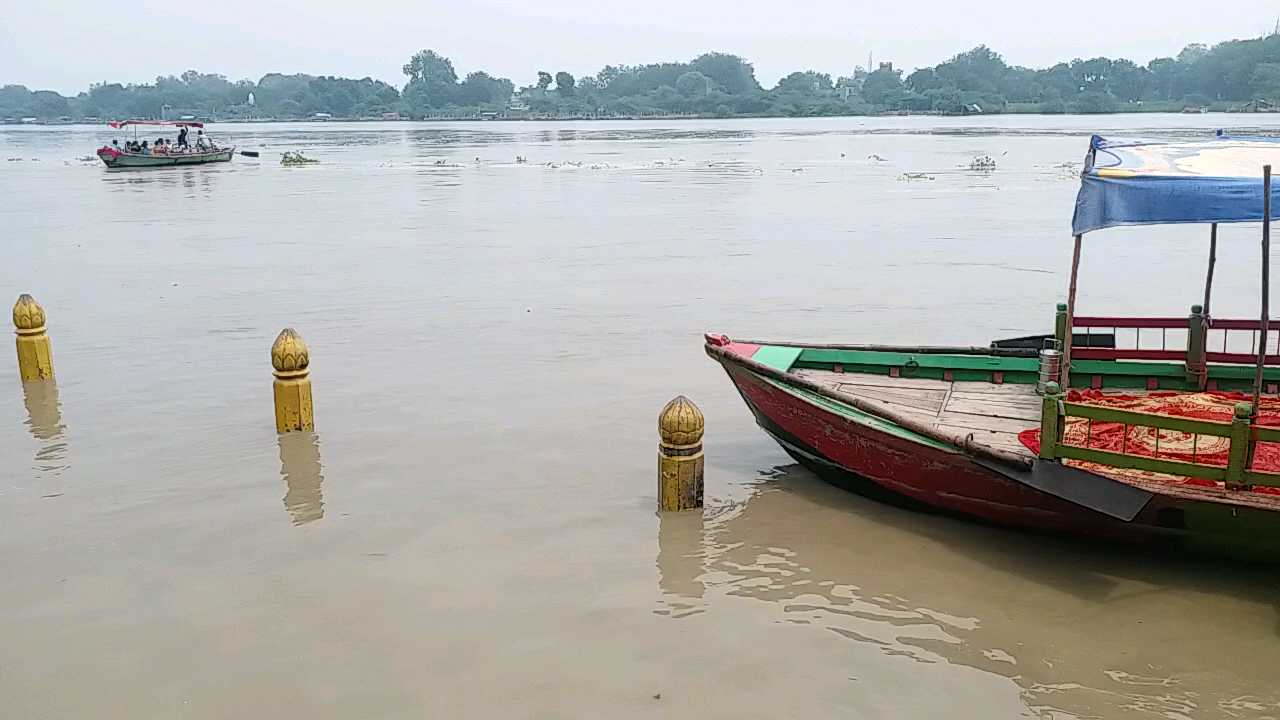 water level of Yamuna river in Mathura